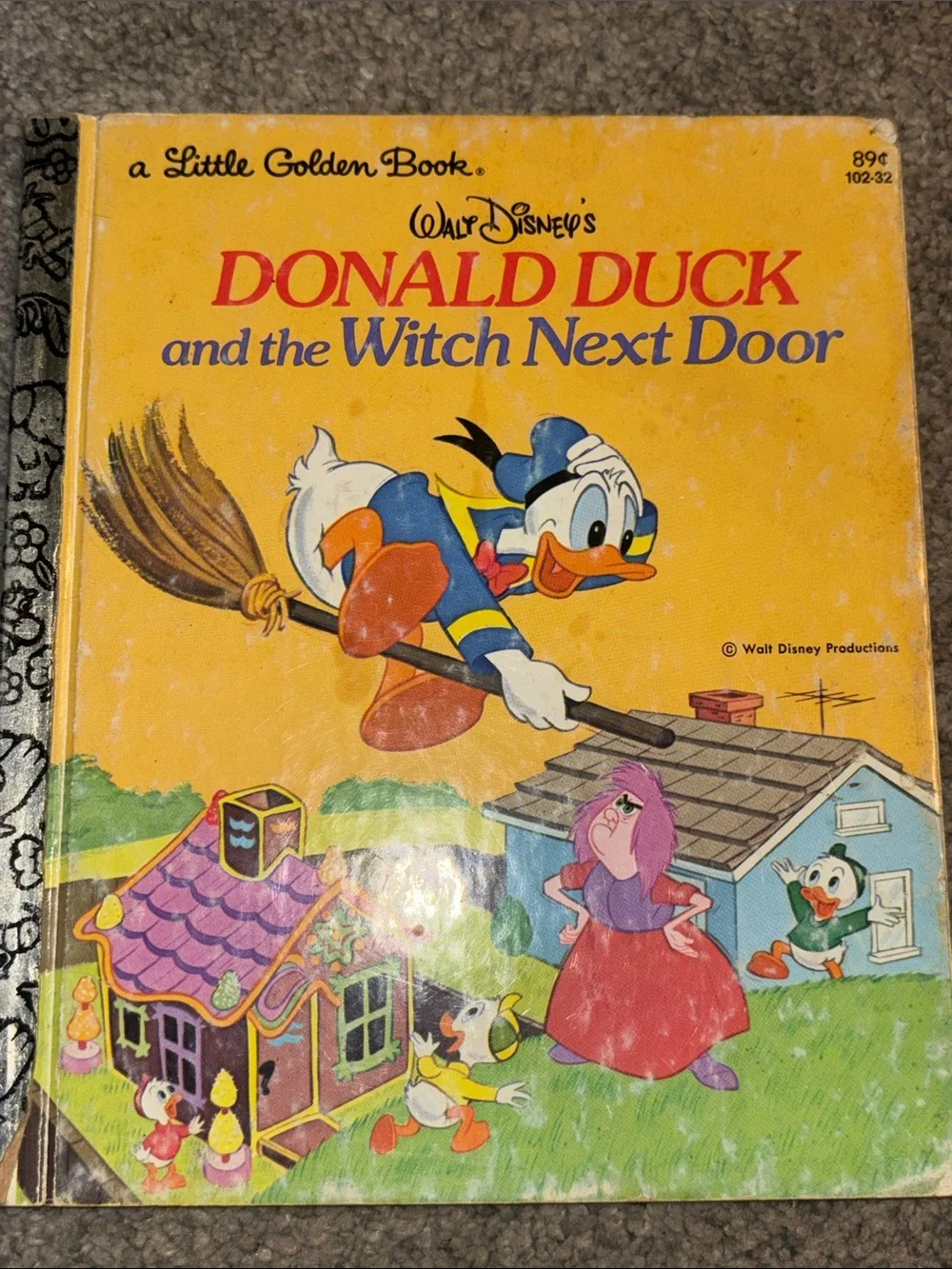 Woody Woodpecker Takes a Trip, Home for a bunny & Donald Duck & witch next door